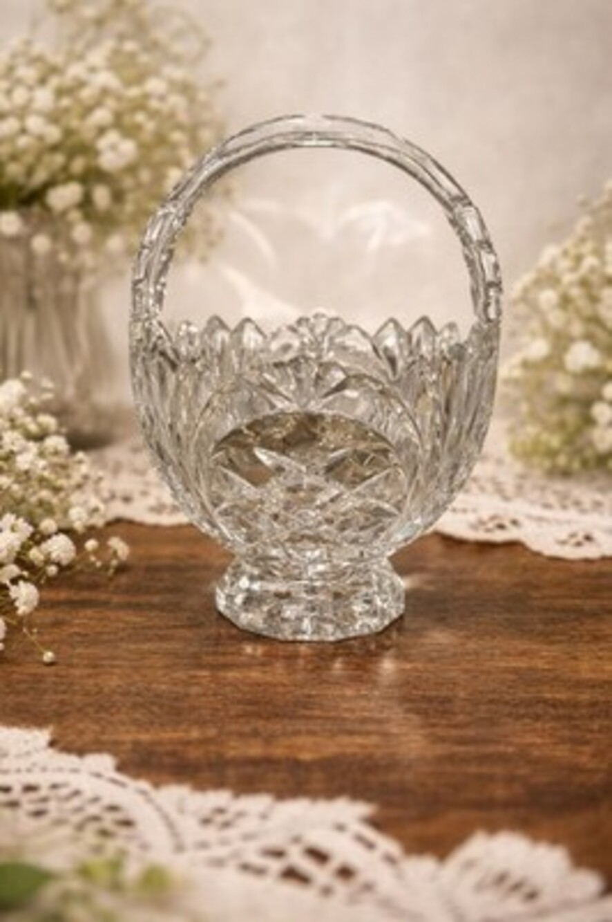 Fifth Avenue Crystal Basket Candy Dish Cut Lead Crystal Poland Handle